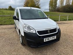 White Used 2017 Peugeot Partner Van | £4,275 (Fair price)