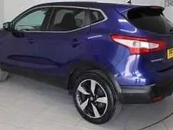 Ink blue pearl Used 2015 Nissan Qashqai N-TEC SUV | £6,275 (Fair price)