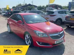 Red Used 2015 Vauxhall Insignia SRi Hatchback | £6,495 (Fair price)