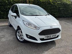 White Used 2015 Ford Fiesta Zetec Hatchback | £5,100 (Fair price)
