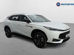 White New 2025 MG HS Trophy SUV | £22,899 (Fair price)