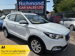 White Used 2019 MG ZS Excite Sedan | £7,495 (Fair price)