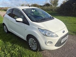 White Used 2015 Ford Ka Zetec Hatchback | £3,995 (Fair price)