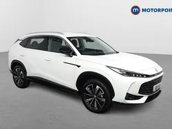 White New 2025 MG HS Trophy SUV | £22,999 (Expensive)