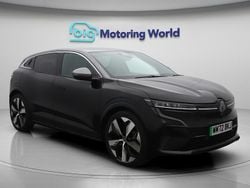 Black/grey Used 2022 Renault Mégane Techno Hatchback | £18,200 (Fair price)