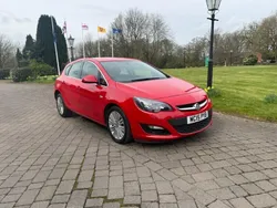 Red Used 2015 Vauxhall Astra Excite Hatchback | £5,045 (Good price)