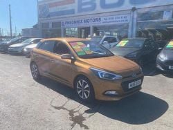 Orange Used 2016 Hyundai i20 Premium Hatchback | £5,795 (Fair price)