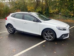 White Used 2014 Volvo V40 CC Estate | £5,495 (Fair price)