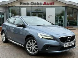 Blue Used 2016 Volvo V40 CC Pro Estate | £10,990 (Fair price)