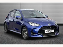 Blue Used 2023 Toyota Yaris Hybrid Design Hatchback | £16,650 (Fair price)