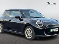 Black Used 2024 Mini Cooper SE Hatch Hatchback | £27,500