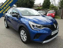 Blue Used 2022 Renault Captur Iconic SUV | £15,750 (Fair price)