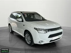 White Used 2015 Mitsubishi Outlander SUV | £8,295 (Good price)