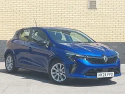 Blue Used 2024 Renault Clio V Evolution Hatchback | £16,998 (Fair price)