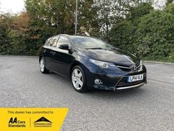 Grey Used 2014 Toyota Auris Multidrive S Hatchback | £7,770 (Fair price)