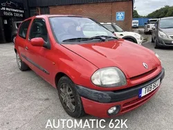 Red Used 1999 Renault Clio II Hatchback | £1,495 (Fair price)