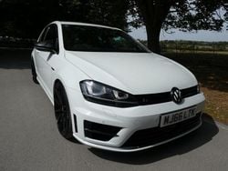 White Used 2016 VW Golf VII R Hatchback | £12,990 (Super price)