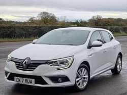 White Used 2017 Renault Mégane IV Dynamique Hatchback | £7,130 (Fair price)