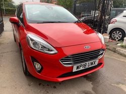 Red Used 2018 Ford Fiesta Zetec Hatchback | £6,499 (Fair price)