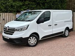 White Used 2022 Renault Trafic Business Van | £13,194 (Super price)