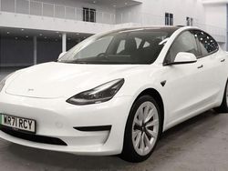 White Used 2021 Tesla Model 3 Standard Range Plus Sedan | £14,200 (Fair price)