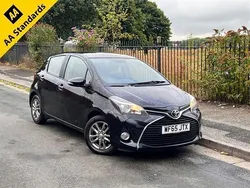 Black Used 2015 Toyota Yaris Hatchback | £7,995 (Fair price)