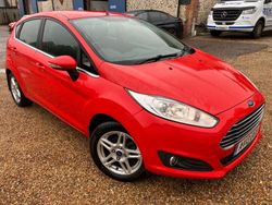 Red Used 2013 Ford Fiesta Zetec Hatchback | £4,695 (Super price)
