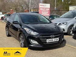 Black Used 2016 Hyundai i30 SE Hatchback | £7,995 (Fair price)