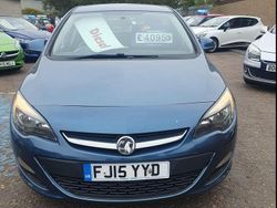 Blue Used 2015 Vauxhall Astra Hatchback | £3,695 (Fair price)
