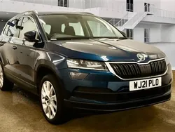 Petrol blue metallic Used 2021 Skoda Karoq SE L SUV | £17,600 (Fair price)