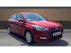 Red Used 2017 Hyundai i20 SE Hatchback | £7,568 (Fair price)