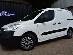 White Used 2016 Peugeot Partner Van | £4,995 (Fair price)