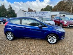 Blue Used 2015 Ford Fiesta Zetec Hatchback | £4,995 (Fair price)
