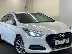White Used 2017 Hyundai i40 SE Estate | £5,495 (Fair price)