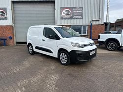 White Used 2022 Citroën Berlingo MPV | £6,495 (Fair price)