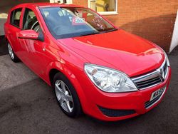 Red Used 2009 Vauxhall Astra Active Hatchback | £3,495 (Fair price)