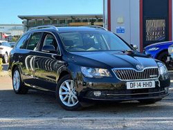 Black Used 2014 Skoda Superb GreenLine Estate | £5,650 (Fair price)