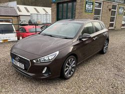 Brown Used 2017 Hyundai i30 Premium Hatchback | £10,995 (Good price)