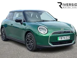 Green New 2024 Mini Cooper SE Exclusive Hatchback | £28,691