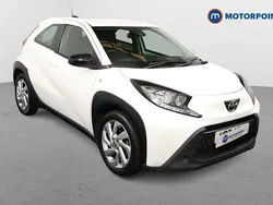 White Used 2023 Toyota Aygo PURE Hatchback | £10,749 (Fair price)