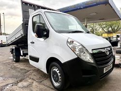 White Used 2020 Vauxhall Movano Van | £10,490 (A bit pricey)