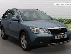 Grey Used 2011 Skoda Octavia Estate | £2,000 (Good price)