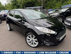 Black Used 2016 Ford Fiesta Titanium Hatchback | £7,795 (Fair price)