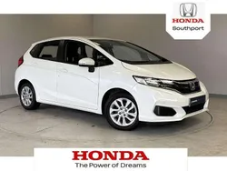 Platinum white Used 2018 Honda Jazz SE Hatchback | £11,995 (Fair price)