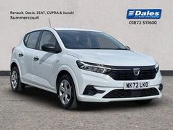 Solid glacier white Used 2022 Dacia Sandero Essentiel Hatchback | £9,500 (Fair price)