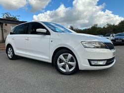 White Used 2014 Skoda Rapid SE Hatchback | £3,995 (Fair price)