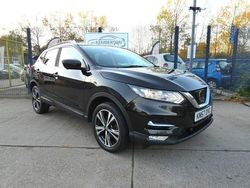 Black Used 2017 Nissan Qashqai N-Connecta SUV | £7,995 (Fair price)