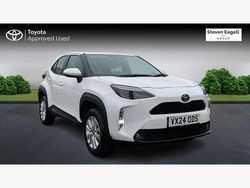 White Used 2024 Toyota Yaris Hybrid Hatchback | £21,285 (A bit pricey)