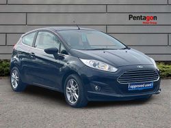 Black Used 2015 Ford Fiesta Zetec Hatchback | £6,795 (Fair price)