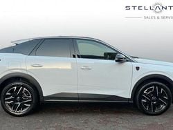 White New 2025 Peugeot 3008 GT SUV | £29,304 (A bit pricey)
